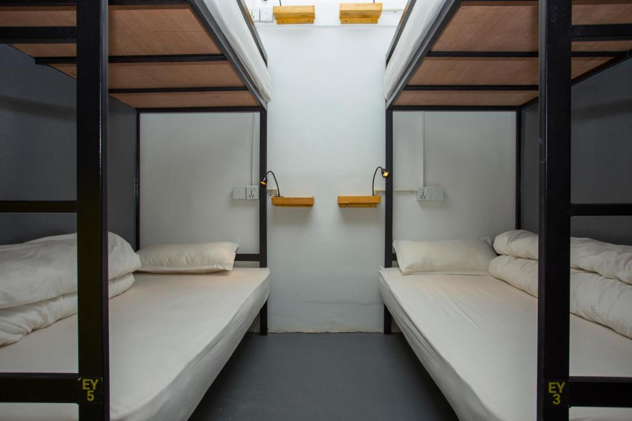 Yakety Yak Hostel Катманду Екстер'єр фото